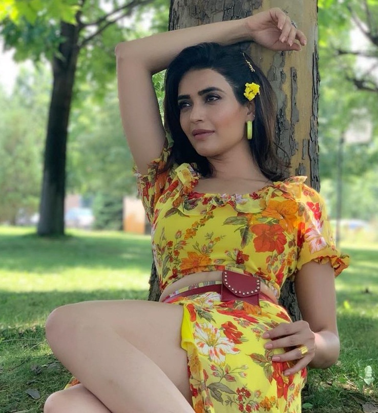 Bollywood Tadka, करिश्मा तन्ना इमेज, करिश्मा तन्ना फोटो, करिश्मा तन्ना पिक्चर
