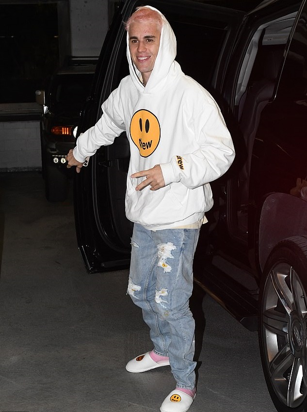 Bollywood Tadka,Justin Bieber image, Justin Bieber photo,Justin Bieber pictures, jHailey Beiber image, Hailey Beiber photo, Hailey Beiber pictures