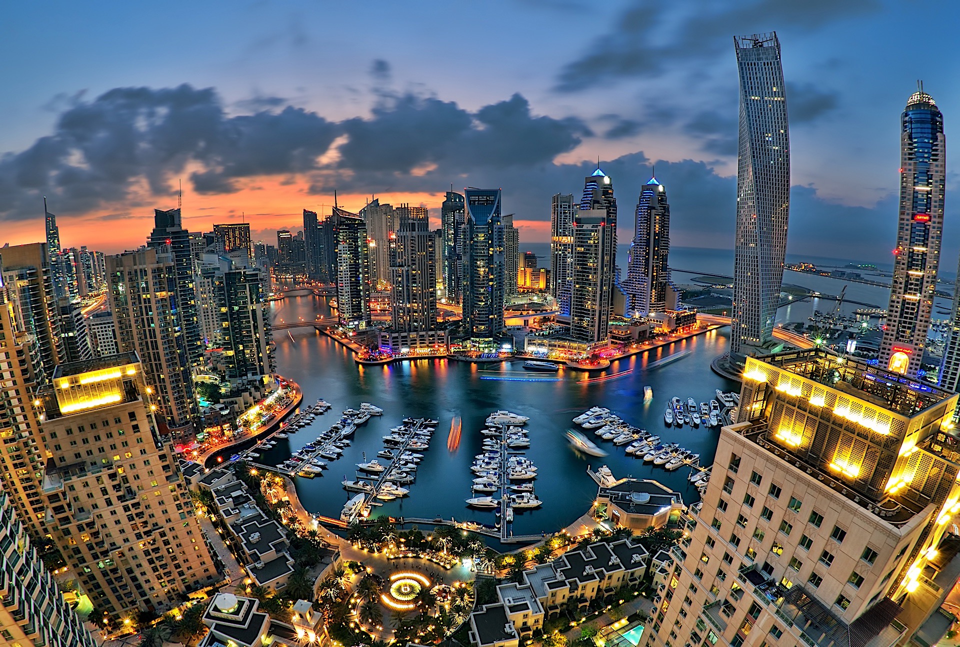 PunjabKesari, Dubai marina Image