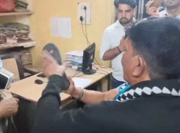 PunjabKesari, Morena news, Electricity bill dispute, Power department controversy, Viral video India, Meter reading issue, Electricity office fight, Woman assault video