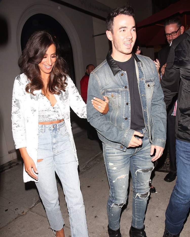 PunjabKesari,kevin jonas image,kevin jonas photo,kevin jonas picture,Danielle Jonas image, Danielle Jonas photo,Danielle Jonas picture