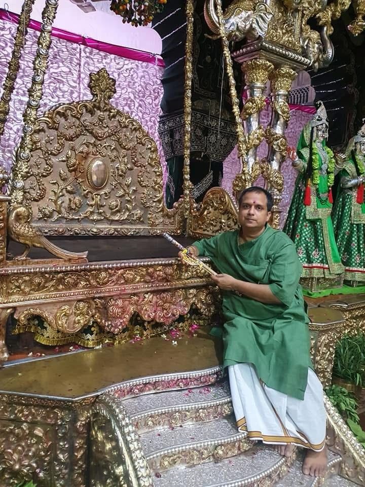 PunjabKesari Banke Bihari Hindola Darshan
