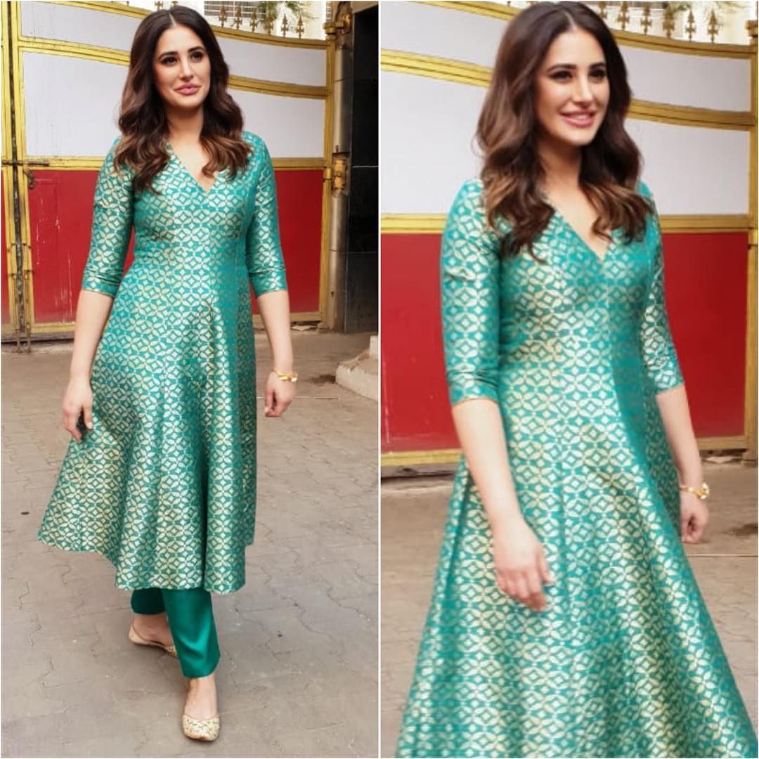 Aggregate 70+ saree ki kurti kaise banaye - songngunhatanh.edu.vn