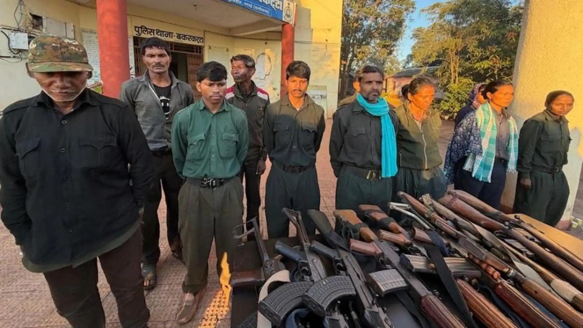 PunjabKesari, Madhya Pradesh News, MP Crime News, MP Accidents 2025, Coldrif Syrup Case, Delhi Mumbai Expressway Accident, BJP Leader Controversy, Honeymoon Murder Case, Indore Businessman Murder, Khandwa Gangrape Case, Mandsaur Accident, 19 Minuts 34 Second