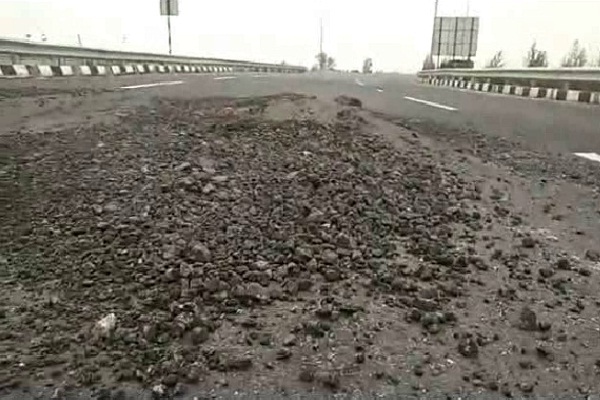 PunjabKesari, road, KMP, Crack, connect
