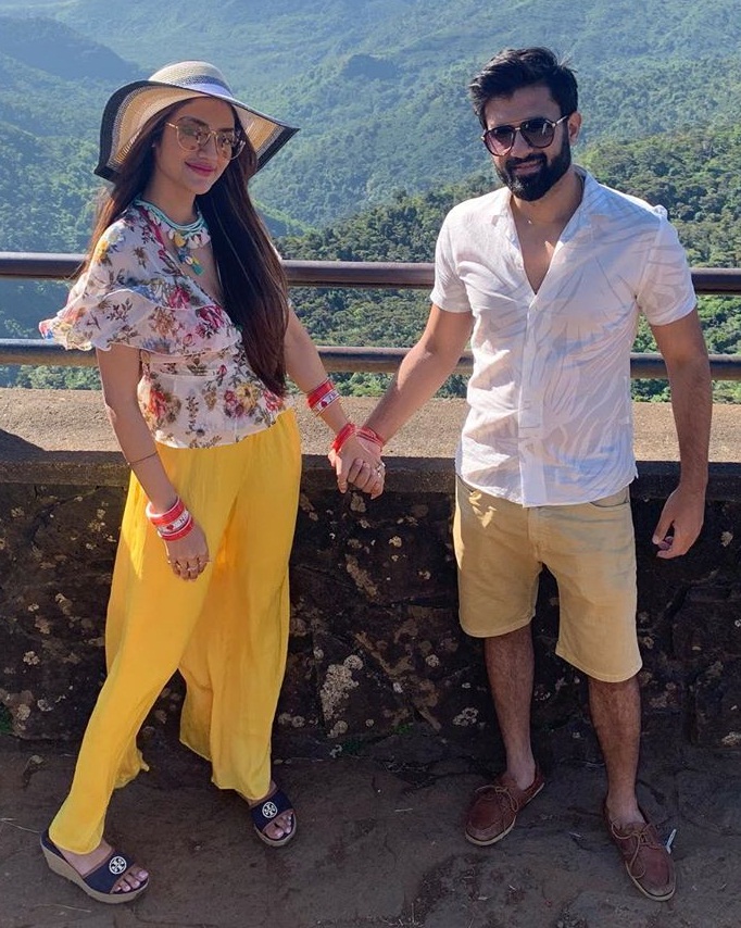 Bollywood Tadka, नुसरत जहां इमेज, नुसरत जहां फोटो, नुसरत जहां पिक्चर