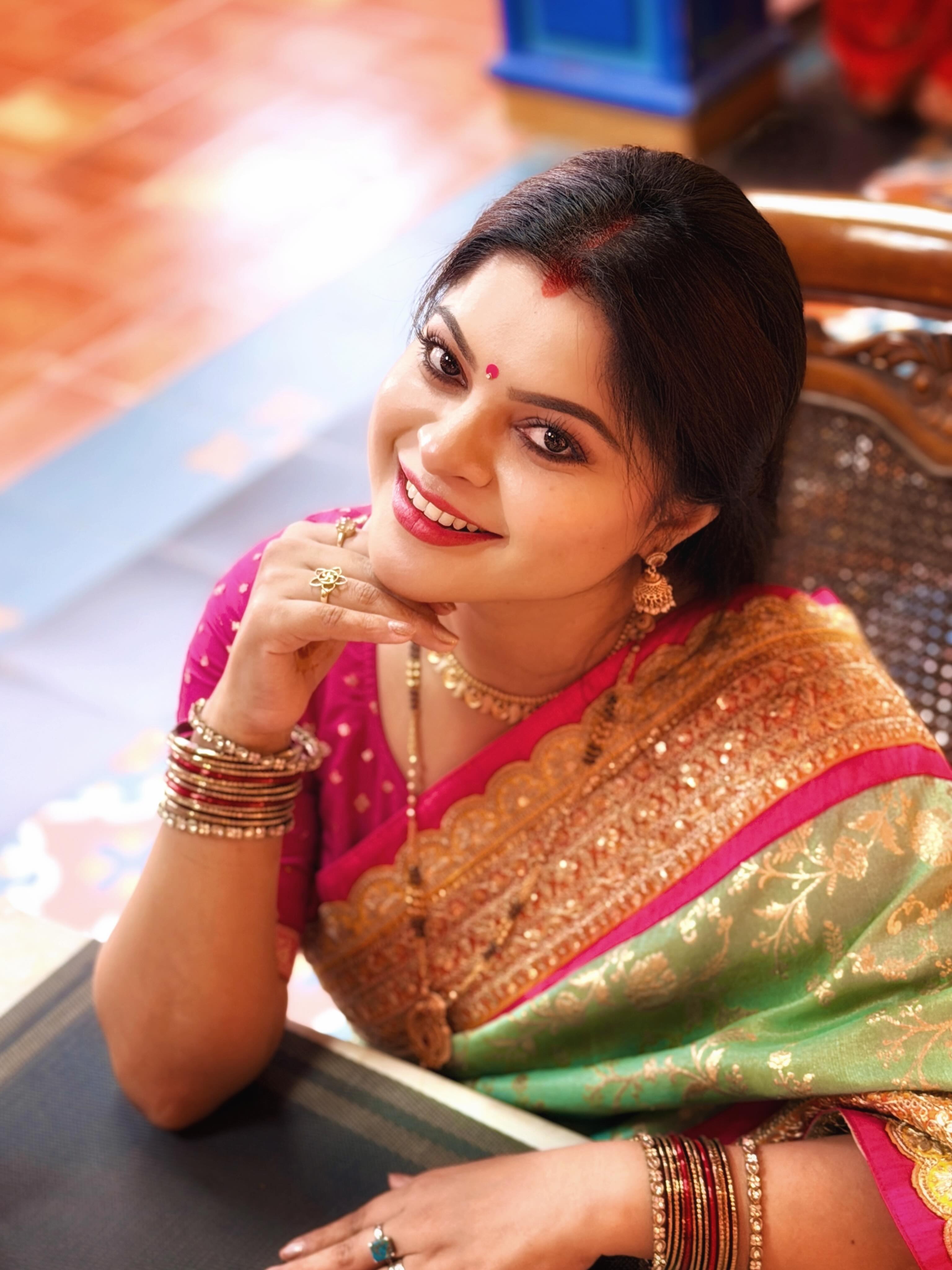 Sneha Wagh Krishna Bhakti