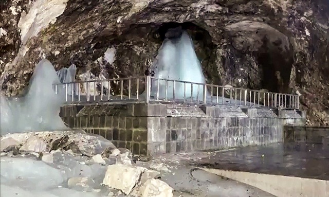 PunjabKesari legend of two immortal pigeons of the Amarnath Cave
