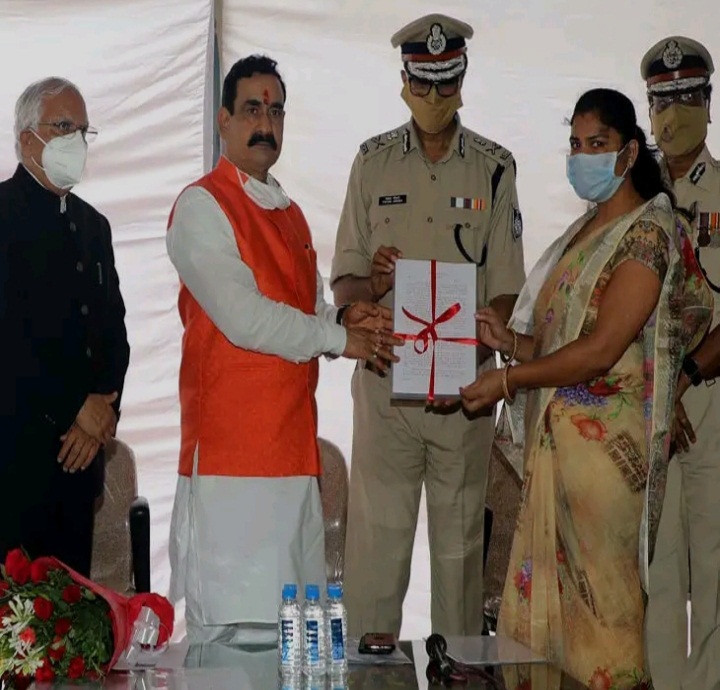 PunjabKesari, madhya pradesh, corona warriers, SI, planetary, minister appointed, martyr's wife,