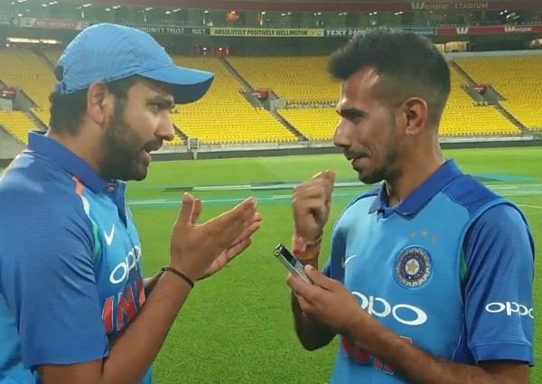 Rohit sharma troll again chahal for his cloth