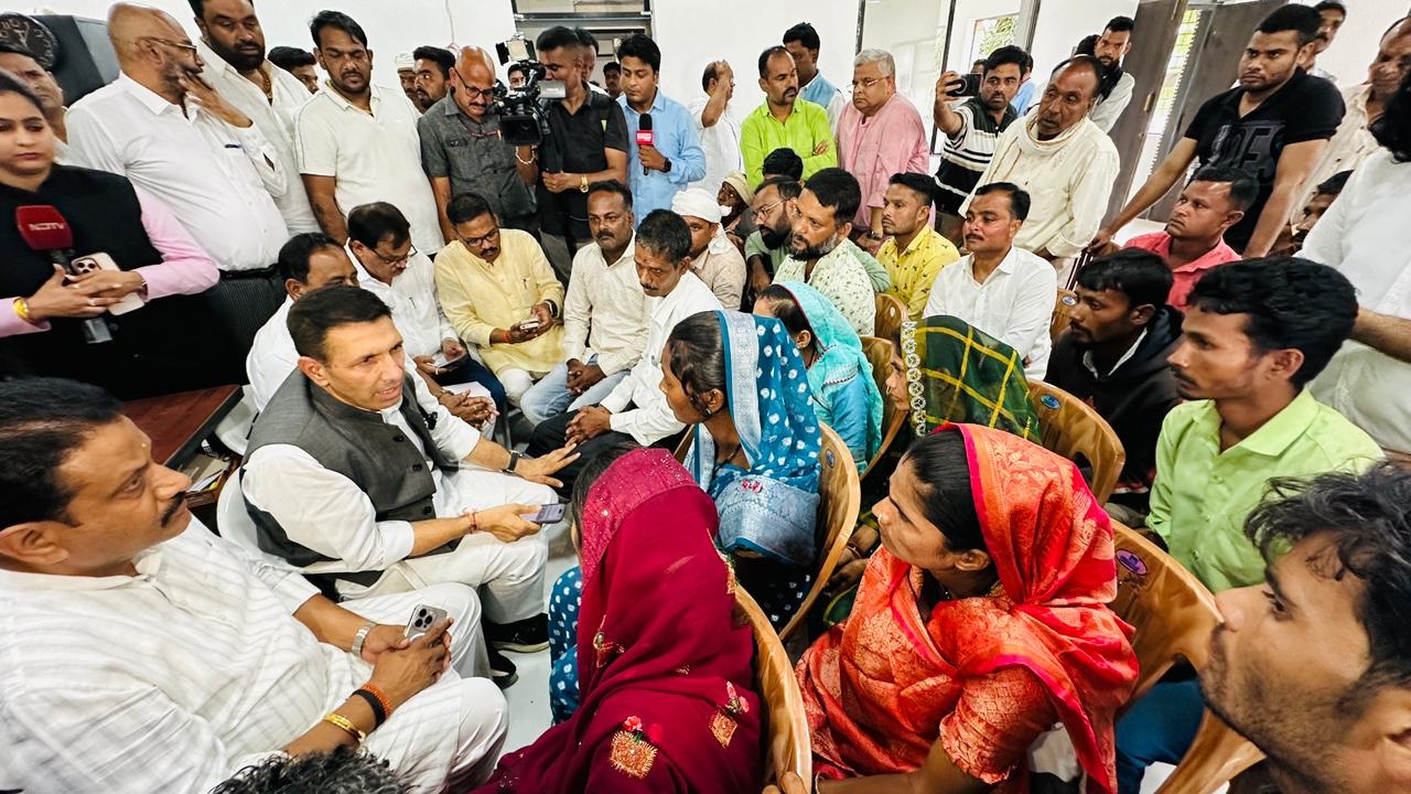 PunjabKesari, Chhindwara news, toxic cough syrup, child deaths, Jitu Patwari, MP politics, government accountability, Mohan Yadav, health department scandal, Parasia news, MP Congress update