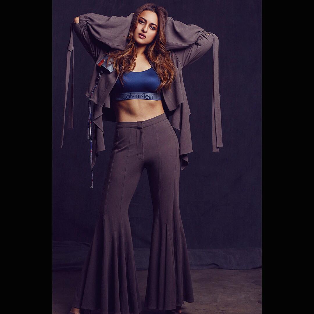 Bollywood Tadka, sonakshi sinha images, sonakshi sinha photo, sonakshi picture, सोनाक्षी सिन्हा इमेज, सोनाक्षी सिन्हा फोटो