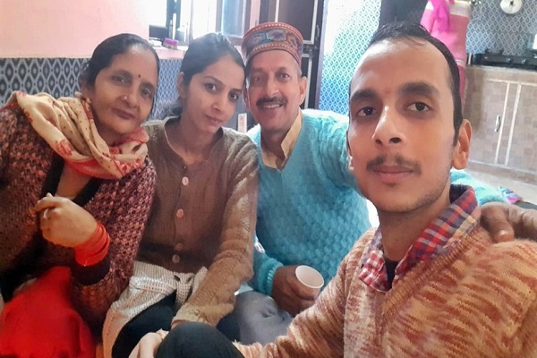 हिमाचल की बेटी को सलाम : ड्यूटी के लिए टाल दी शादी हिमाचल की बेटी को सलाम : ड्यूटी के लिए टाल दी शादी