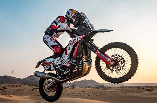 Dakar rally, Indian Rider Santosh, Bike crashed, coma, मोटरसाइकल रेसर सीएस संतोष, Motorcycle Racer CS Santosh, Sports news