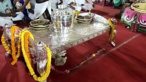 PunjabKesari kashi vishwanath, kashi vishwanath mandir, kashi vishwanath temple, kashi vishwanath mandir varanasi, kashi vishwanath mandir news, kashi vishwanath mandir darshan, kashi vishwanath mandir shivling, kashi vishwanath mandir updates, kashi vishwanath mandir mein chandi ka palang