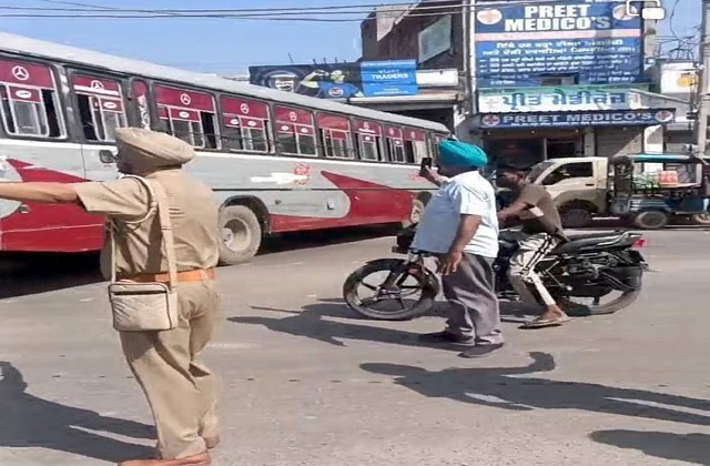 bus stand