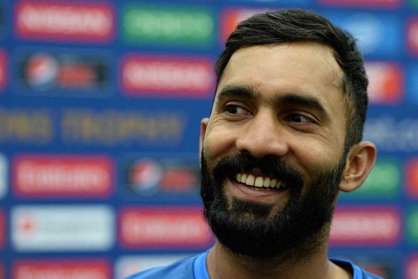 Dinesh Karthik Shoud be team india third opener in CWC : Gavaskar