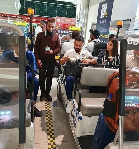 Bollywood Tadka, अनुष्का शर्मा इमेज,अनुष्का शर्मा फोटो,अनुष्का शर्मा पिक्चर,विराट कोहली इमेज, विराट कोहली फोटो, विराट कोहली पिक्चर