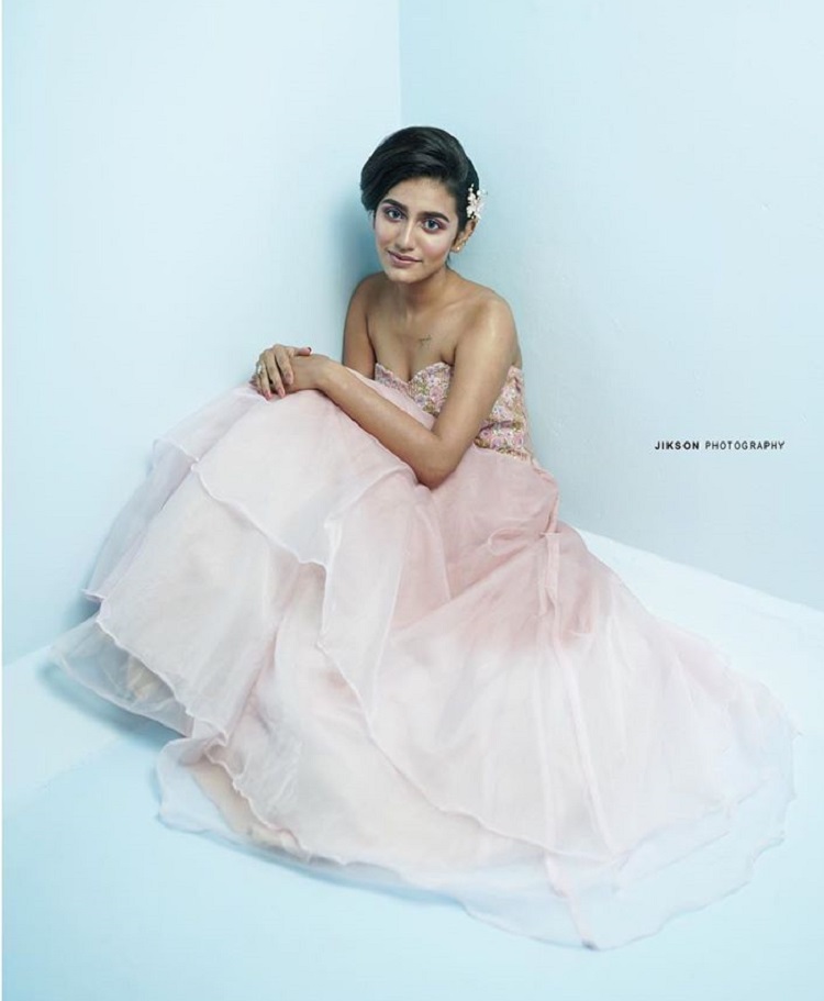 Bollywood Tadka,priya prakash varrier image, priya prakash varrier photo, priya prakash varrier pictures,