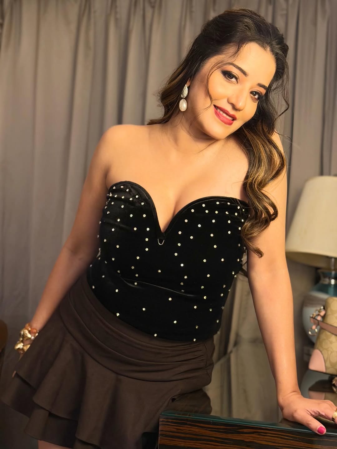  Bhojpuri Actress Monalisa