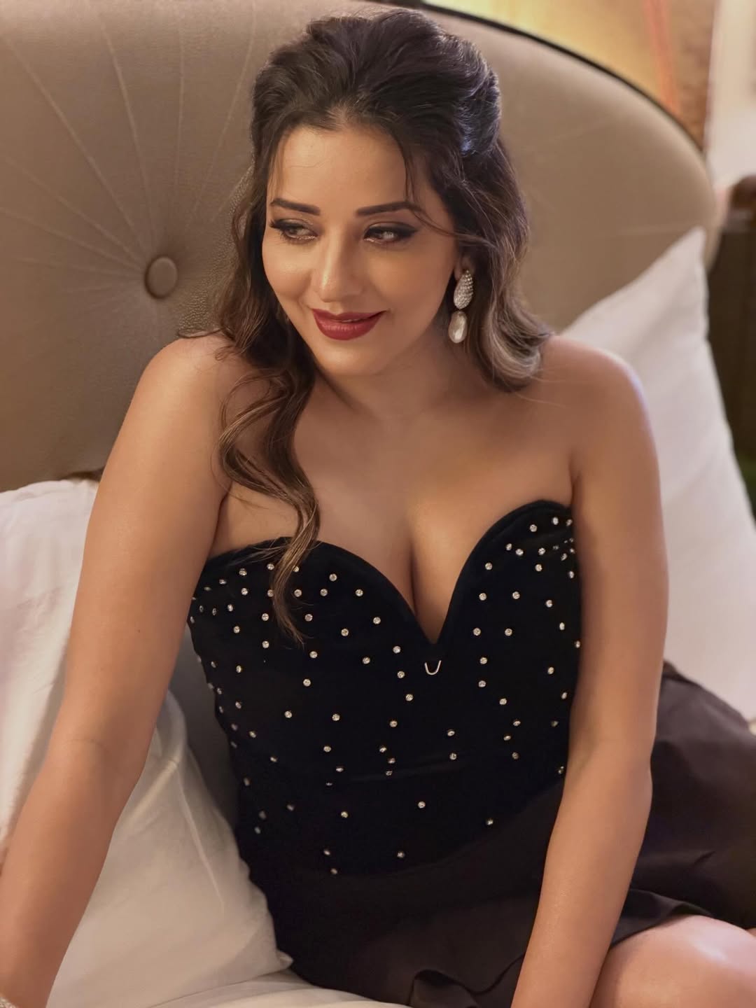  Bhojpuri Actress Monalisa