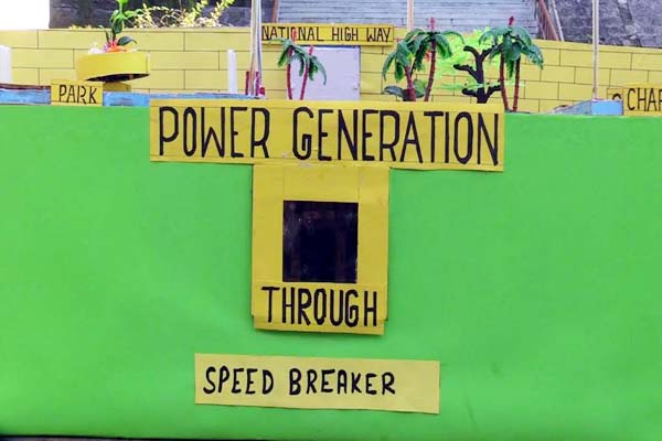 PunjabKesari, Speed Breaker Power Generation Model Image