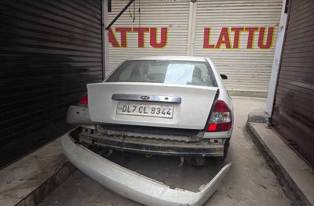 Abandoned Car Ludhiana