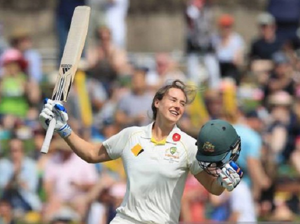 Ellyse Perry : This female cricketer has not been out for 7 matches