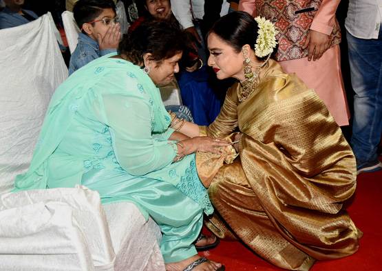 Bollywood Tadka, कंगना रनौत इमेज, रेखा इमेज, अवॉर्ड शो इमेज, स्पेशल बॉन्डिंग इमेज, सरोज खान इमेज