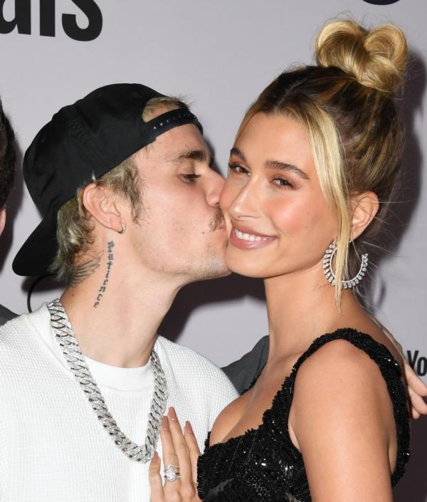 PunjabKesari, Hailey Baldwin And Justin Bieber Images, Hailey Baldwin And Justin Bieber Pictures, Hailey Baldwin And Justin Bieber Photos