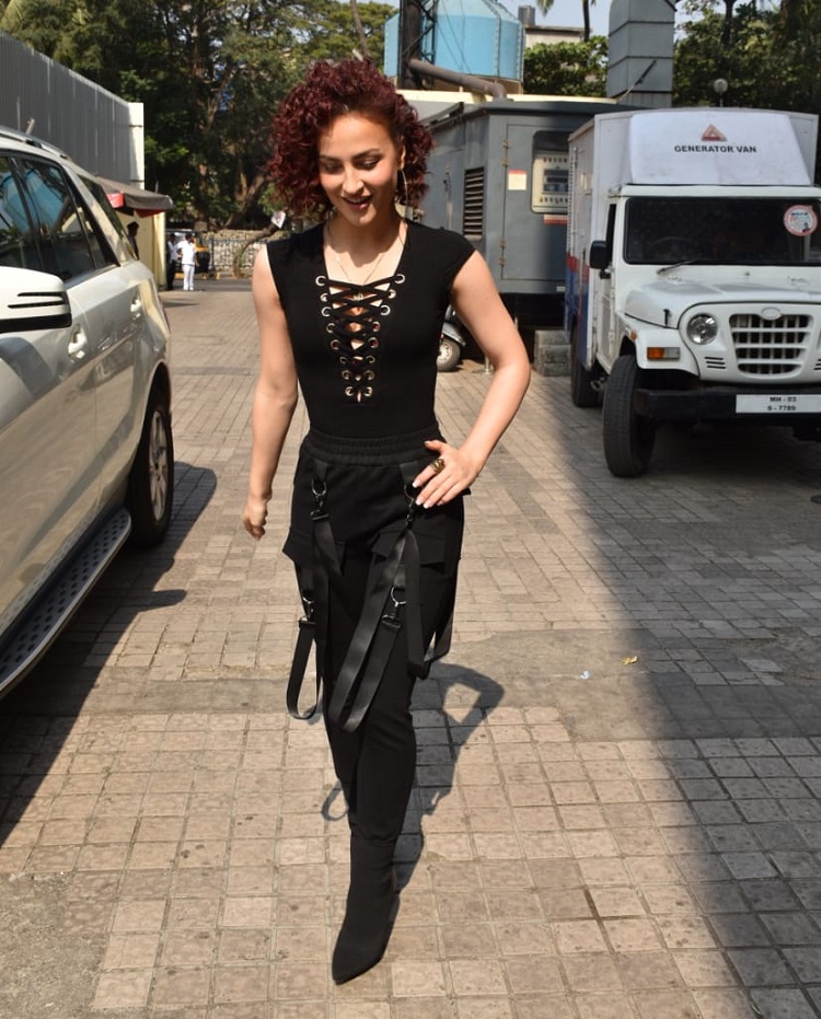 Bollywood Tadka,elli avram image,elli avram photo, elli avram pictures,