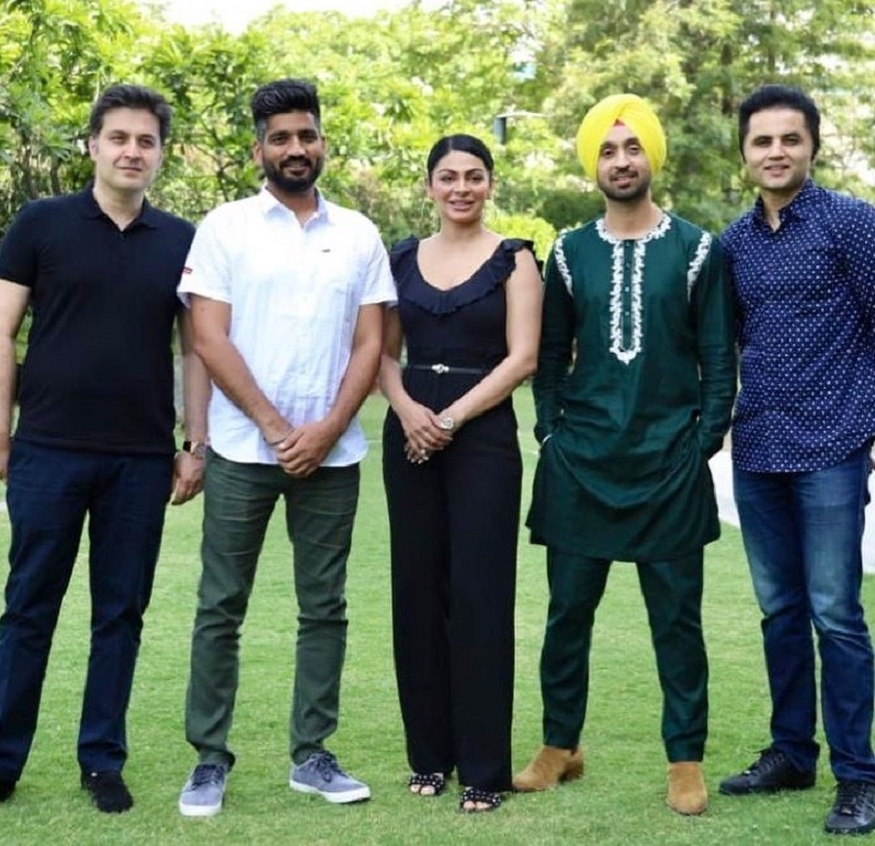 Bollywood Tadka,दिलजीत दोसांझ इमेज, दिलजीत दोसांझ फोटो, दिलजीत दोसांझ पिक्चर, नीरू बाजवा इमेज, नीरू बाजवा फोटो, नीरू बाजवा पिक्चर