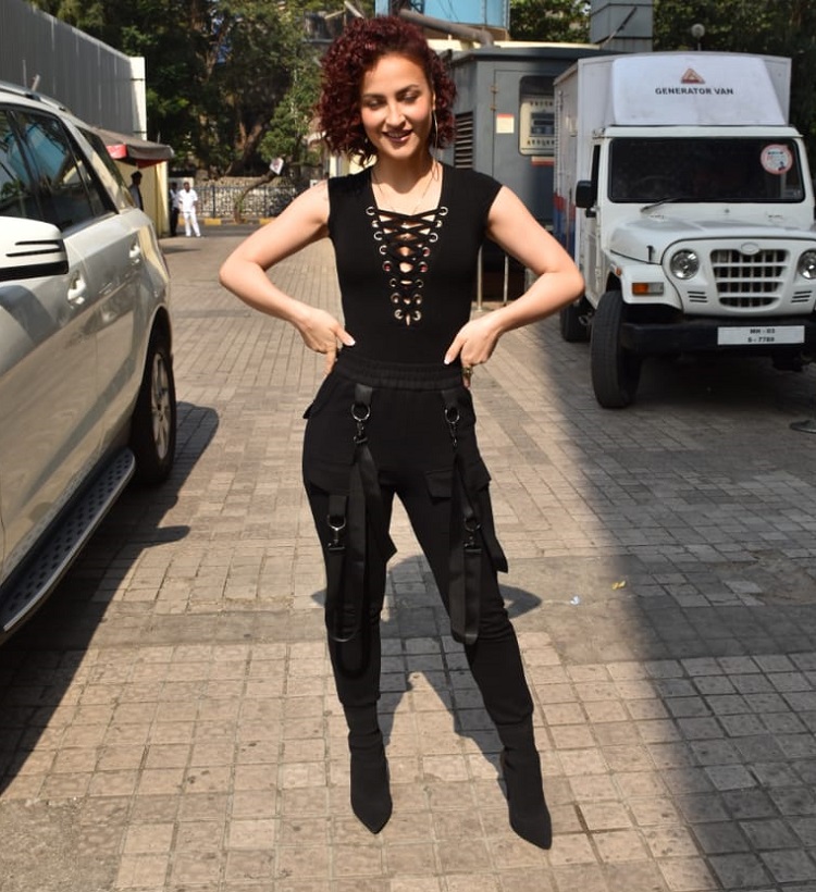 Bollywood Tadka,elli avram image,elli avram photo, elli avram pictures,