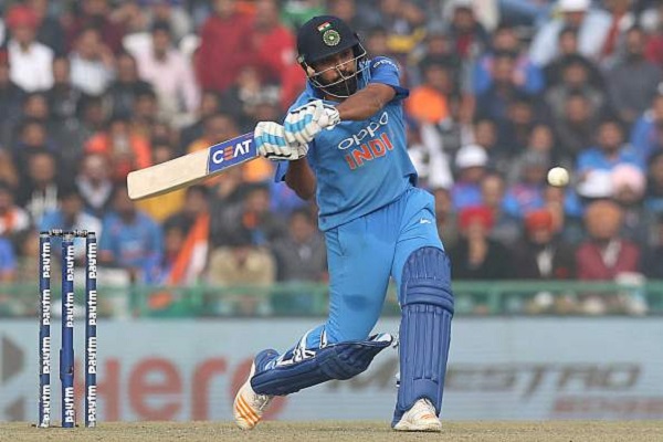 rohit sharma, अब रोहित ने तोड़े सचिन के 2 बड़े रिकाॅर्ड, शतकों के मामले में निकले आगे