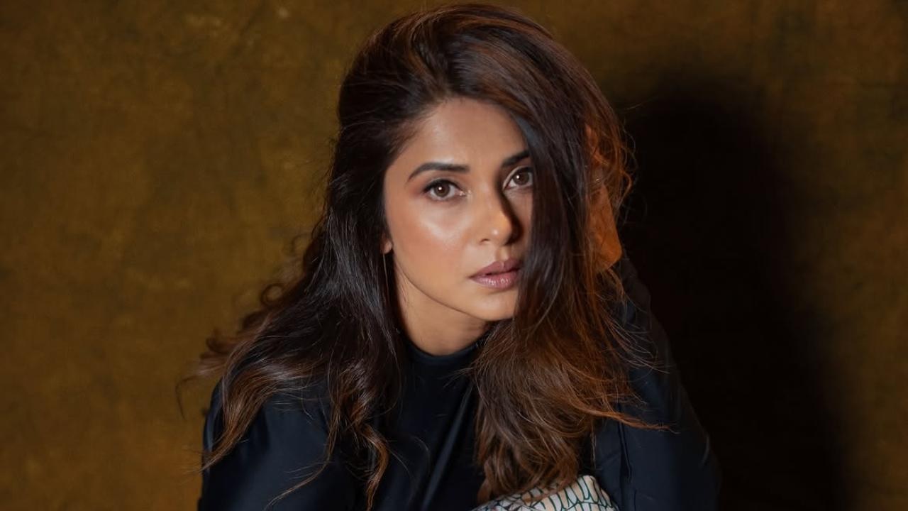  Jennifer Winget Career