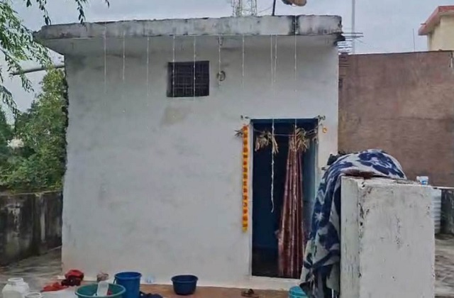 PunjabKesari, sex racket, Jabalpur news, Madhya Pradesh crime, police raid, prostitution case, rented house scandal, Gohalpur police, woman arrested, sex trade in MP, local protest, Indian crime news, breaking news Jabalpur