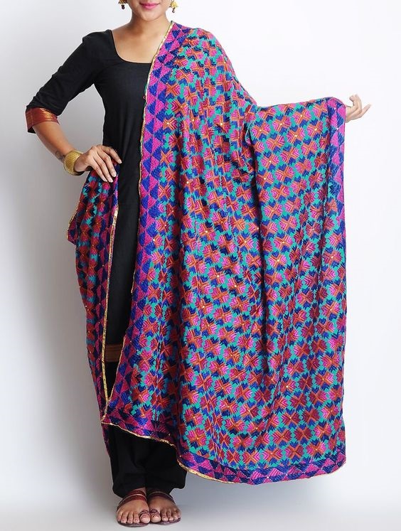 PunjabKesari, सिंपल सूट इमेज,फुलकारी दुपट्टा इमेज, Phulkari image