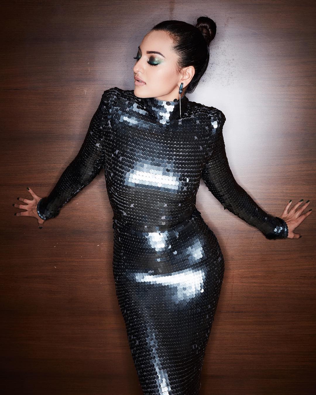 Bollywood Tadka, sonakshi sinha hd photo, sonakshi sinha photo, sonakshi sinha images, sonakshi sinha picture, सोनाक्षी सिन्हा फोटो, सोनाक्षी सिन्हा इमेज