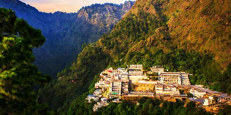 PunjabKesari, Vaishno Devi Temple, वैष्णो देवी यात्रा, वैष्णो देवी, त्रिकुट पर्वत, मां त्रिकुटा, Maa Trikuta,
