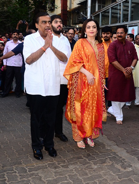 Bollywood Tadka, मुकेश अंबानी इमेज, मुकेश अंबानी पिक्चर, मुकेश अंबानी फोटो, नीता अंबानी इमेज, नीता अंबानी पिक्चर, नीता अंबानी फोटो, अनंत अंबानी इमेज, अनंत अंबानी पिक्चर, अनंत अंबानी फोटो