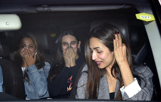 Bollywood Tadka, अर्जुन कपूर इमेज, मलाइका अरोड़ा इमेज, करण जौहर इमेज, अमृता अरोड़ा इमेज, करिश्मा कपूर इमेज, करीना कपूर इमेज, पार्टी इमेज,