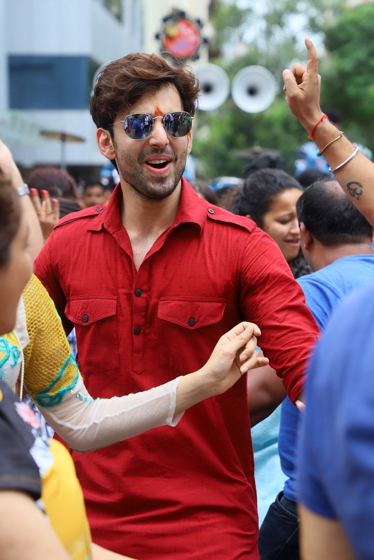 Bollywood Tadka, Bhushan Kumar