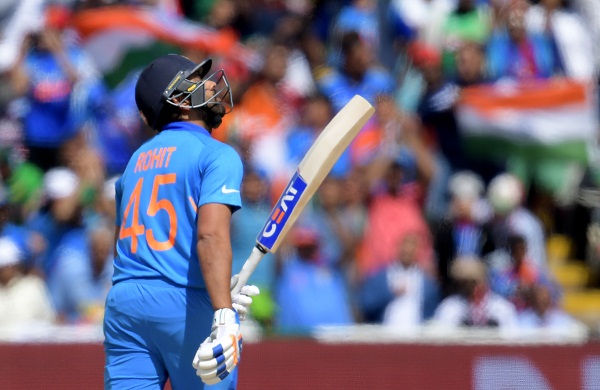 Rohit sharma equal kumar sangakkara 4 hundred records in on CWC