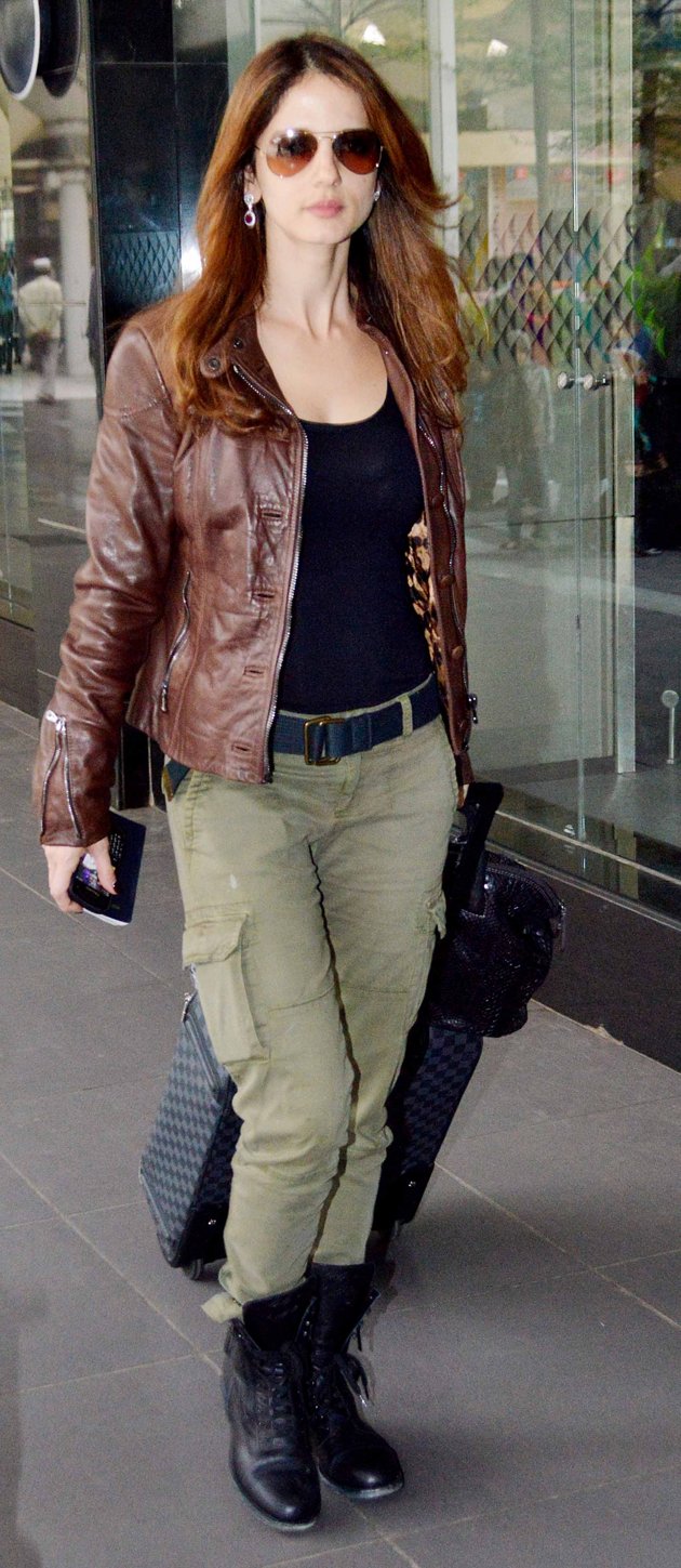 PunjabKesari, leather jacket 