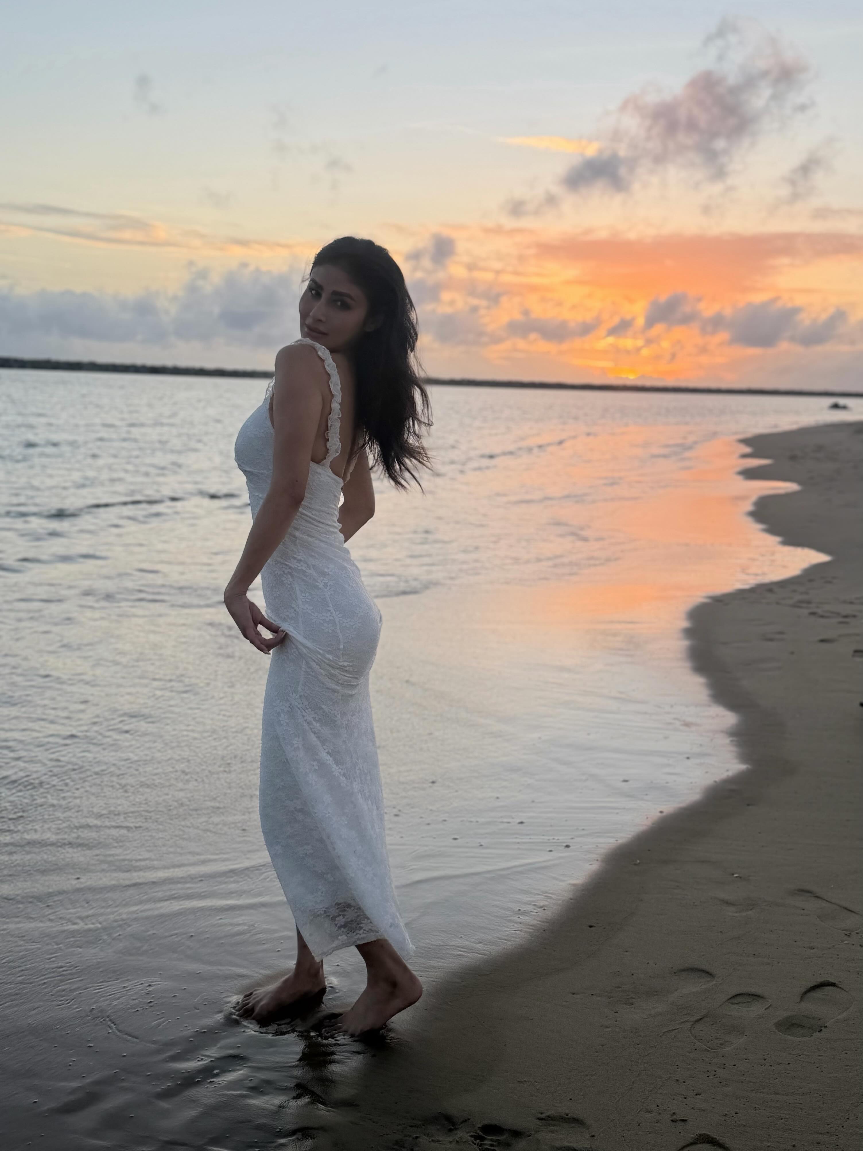 Mouni Roy latest look