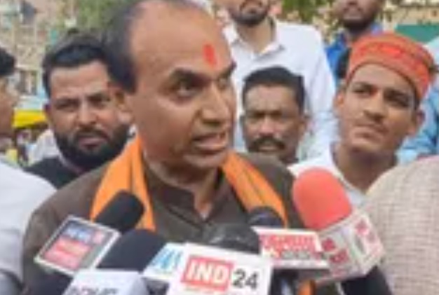 PunjabKesari , Rajgarh, Biyavra, ISIS Terrorist, Kamran Quraishi, Arrest, Delhi Special Cell, BJP Protest, Zakir Naik, Digvijay Singh, Hindu Organizations 