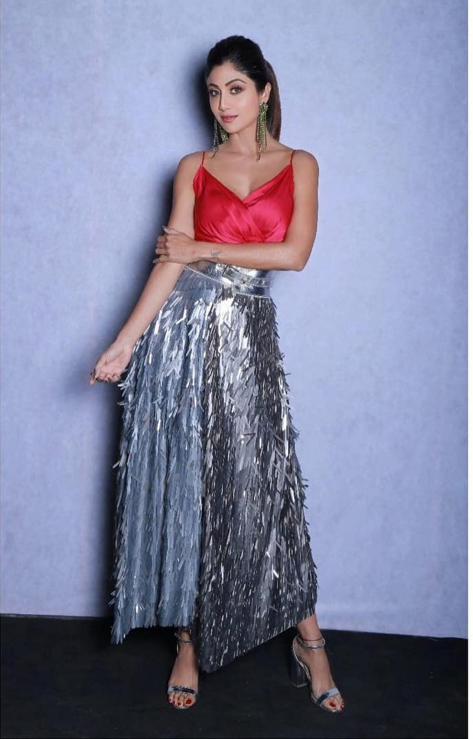 PunjabKesari, shilpa shetty image, Shimmer Dress image, बेस्ट शिम्मर ड्रेस इमेज