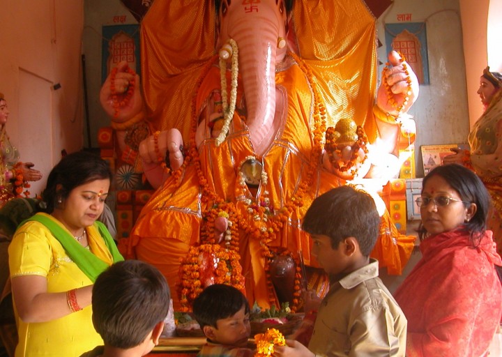 PunjabKesari, Ganesh Chaturthi 2020, Ganesh Chaturthi, गणेश चतुर्थी, Sri Ganesha, indore bada ganpati, indore bada ganpati mandir, Lord Ganesha, Indore Ganpati Temple, Badha Ganpati Temple, बड़ा गणपति मंदिर, Hindu Teerth Sthal, Religious Place In India