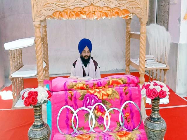 PunjabKesari, Granthi Image