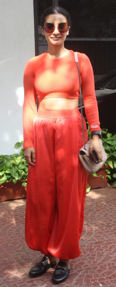 Bollywood Tadka, राजकुमार राव इमेज, राजकुमार राव फोटो, राजकुमार राव पिक्चर, पत्रलेखा इमेज, पत्रलेखा फोटो, पत्रलेखा पिक्चर